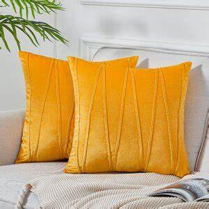 Knotting Home Decorative Striped Throw Pillow Covers Yellow Color Soft Solid Velvet Pillow Covers Cushion Case with Zigzag Pattern for Sofa Bedroom
