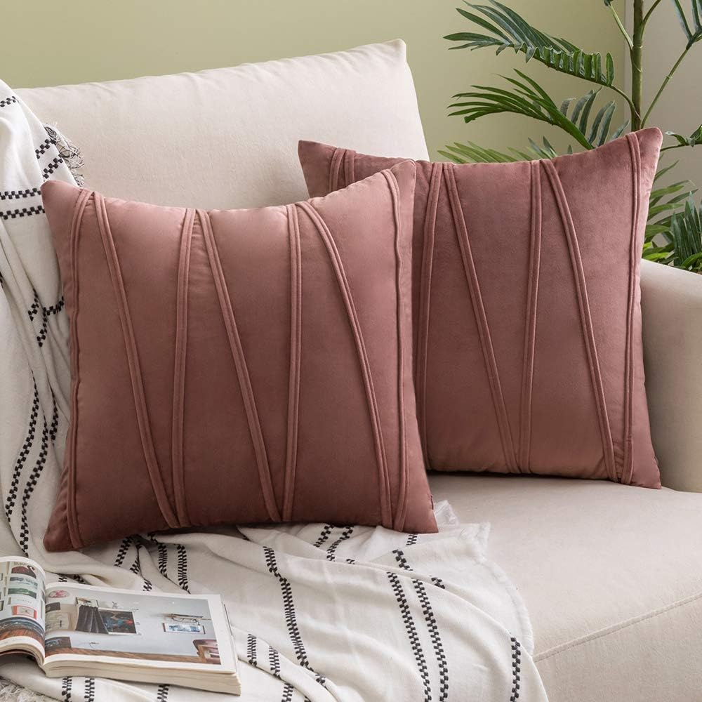 Knotting Home Decorative Striped Throw Pillow Covers Beige Color Soft Solid Velvet Pillow Covers Cushion Case with Zigzag Pattern for Sofa Bedroom