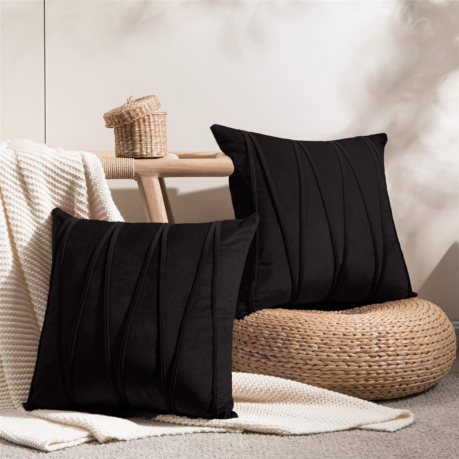 Knotting Home Decorative Striped Throw Pillow Covers Soft Solid Velvet Pillow Covers Cushion Case with Zigzag Pattern for Sofa Bedroom Black color